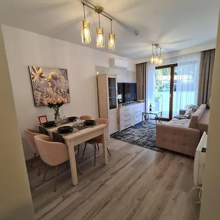 Nautikka Park Krynica Przy Plaży *