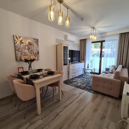 Nautikka Park Krynica Przy Plaży *